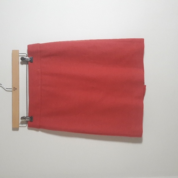 J. Crew Factory Dresses & Skirts - J. Crew Factory wool viscose blend lined  midi coral color skirt size 4